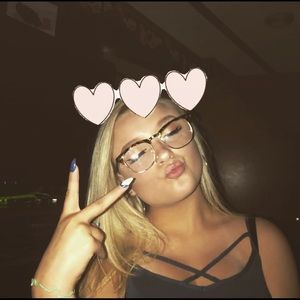 Meet your Posher, Jessica